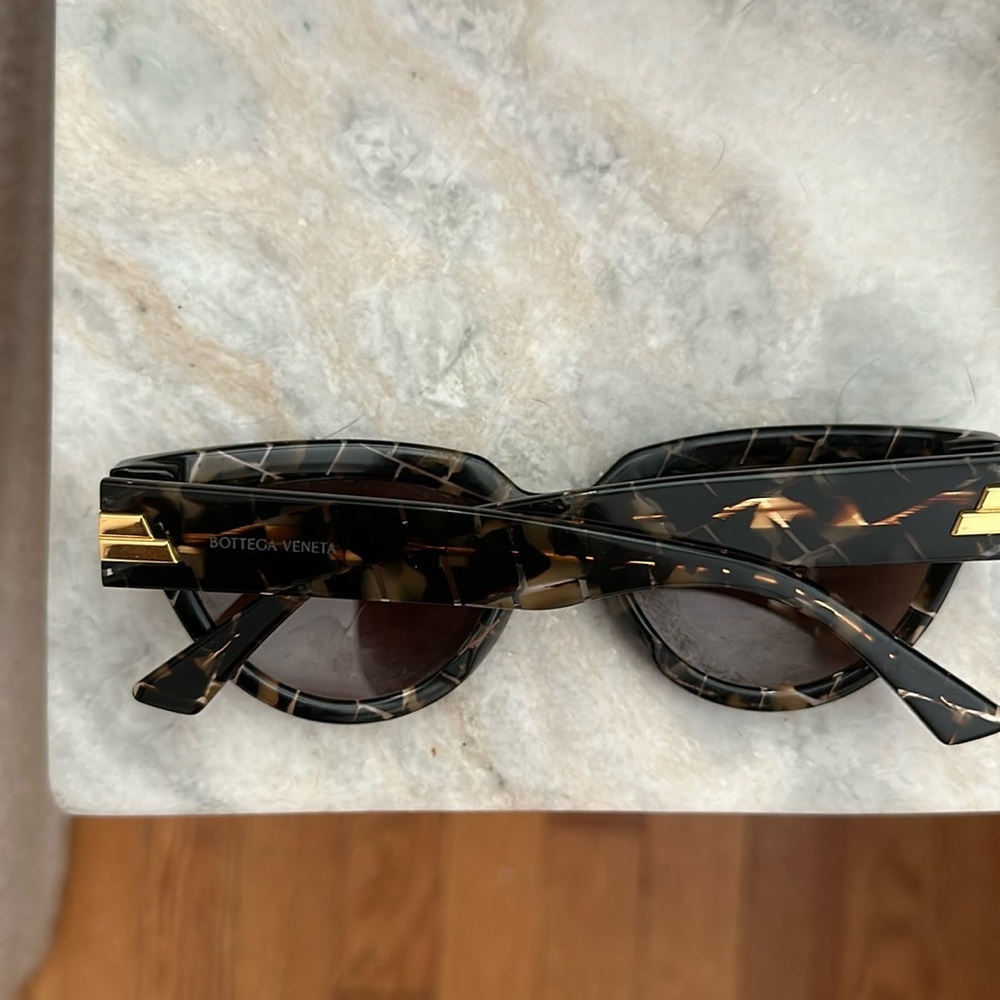Mint condition Bottega Veneta Havana sunglasses